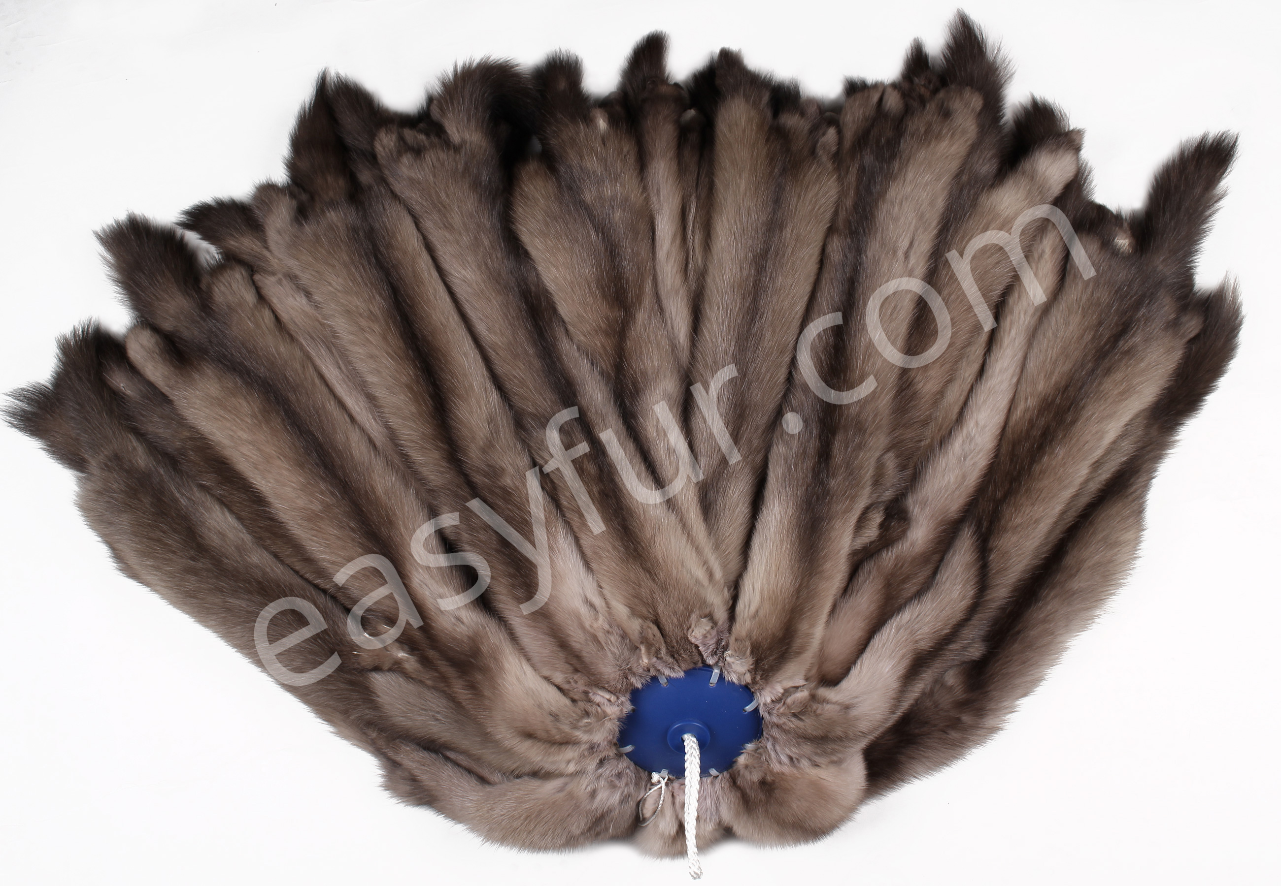 01-5489-Russian-Sable-Pelts-Tortora-easyfur