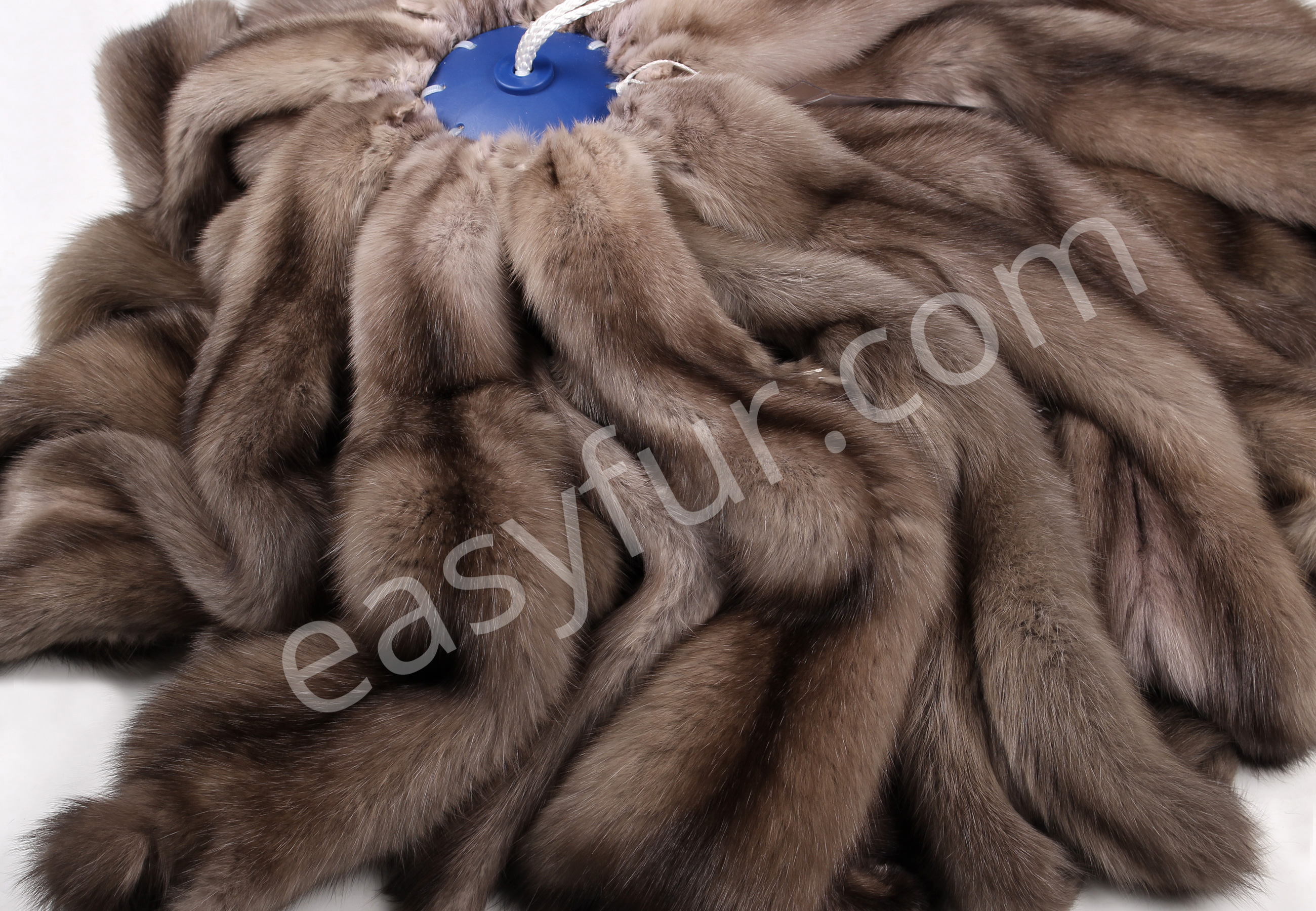 02-5489-Russische-Zobel-Felle-Tortora-easyfur