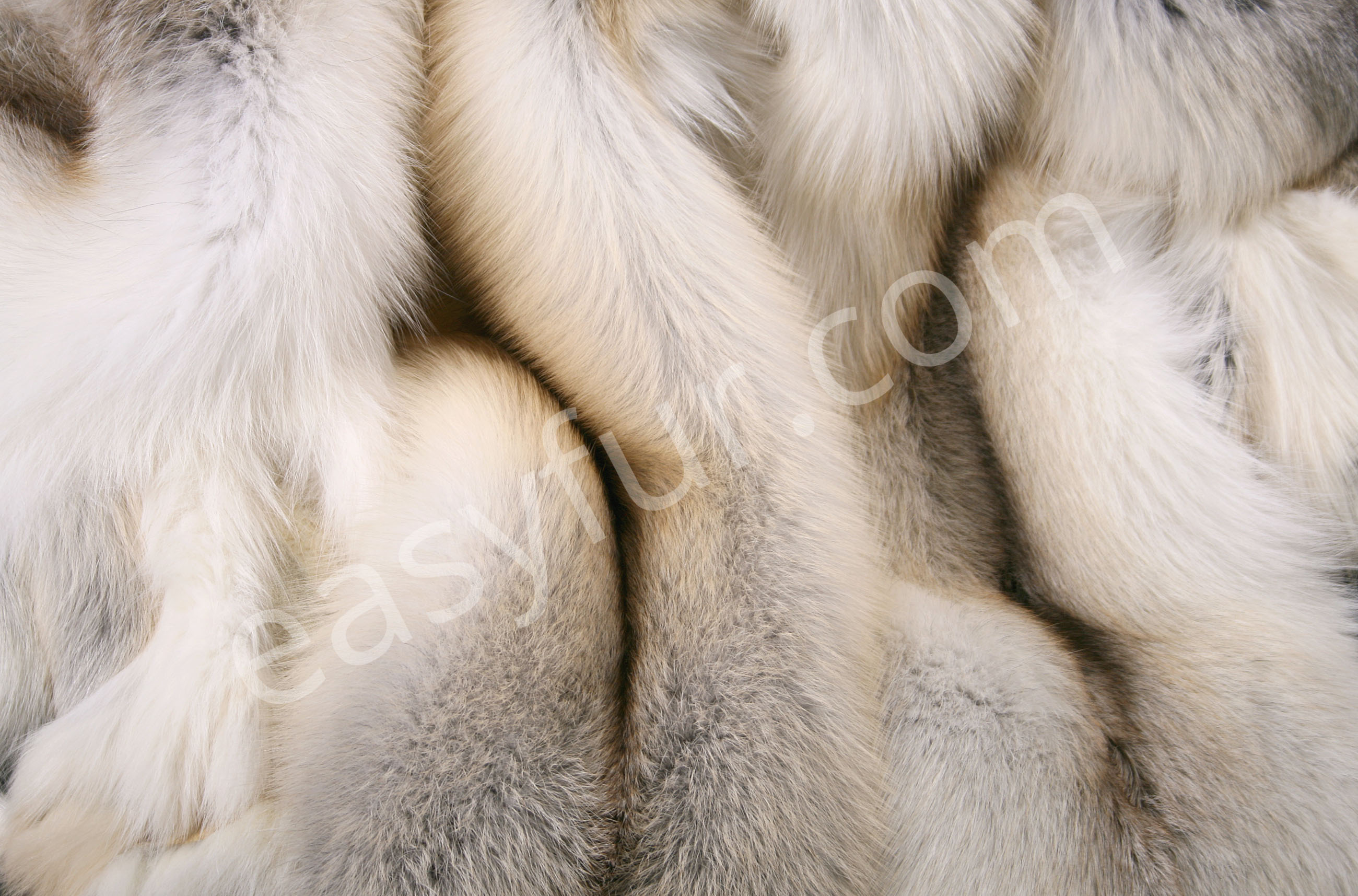 fawn-light-fox-fur-skins-6