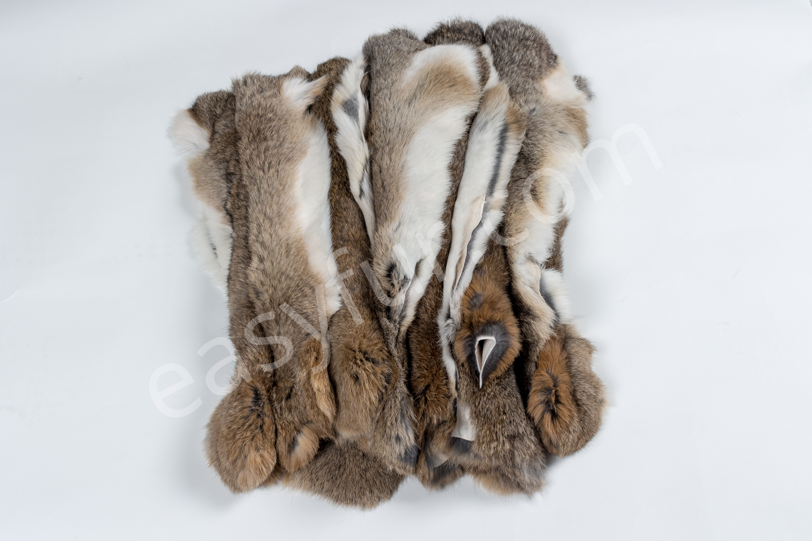 6-1974-Natural-Rabbit-skins-Kaninchenfelle-hasenfarbig