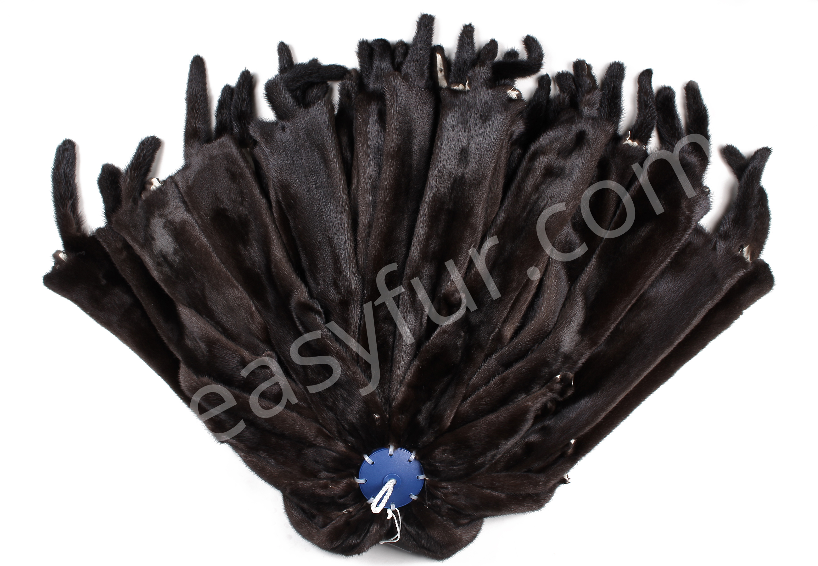 01-4920-Mink-Skins-Mahagony