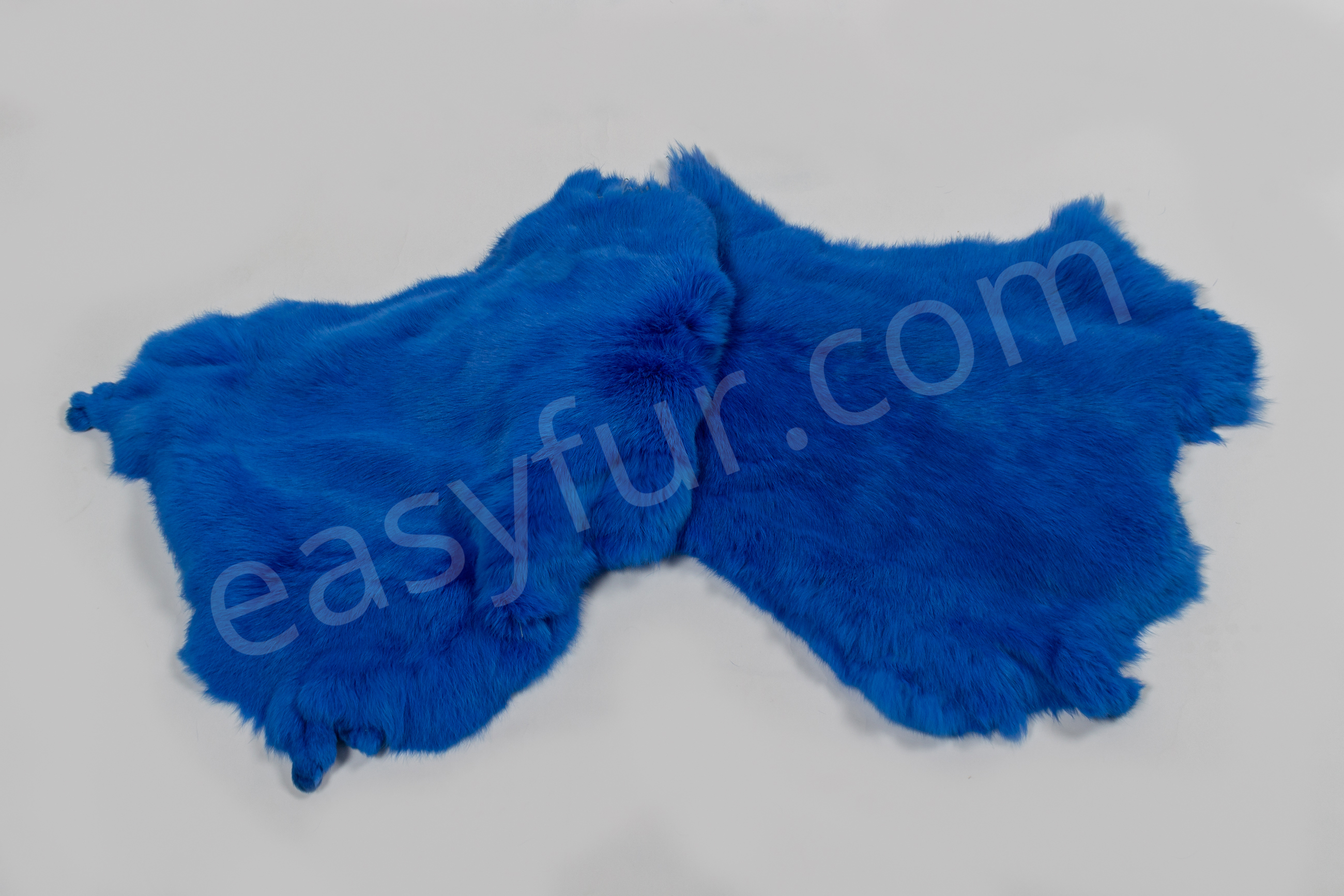 2-5266-Rabbit-Fur-Skins-Blue-Kaninchen-Felle-Royal-Blau