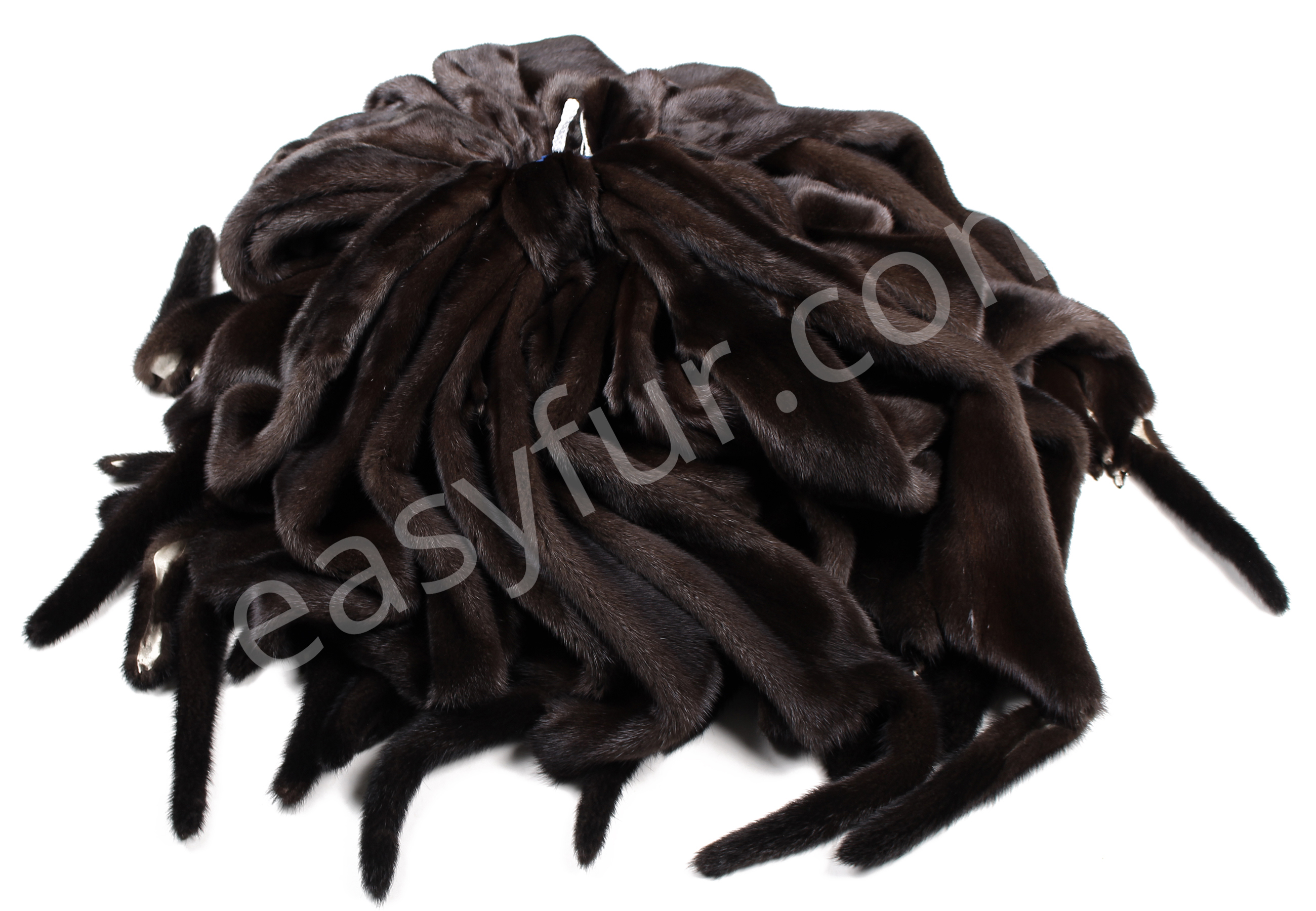 02-4920-Mink-Skins-Mahagony