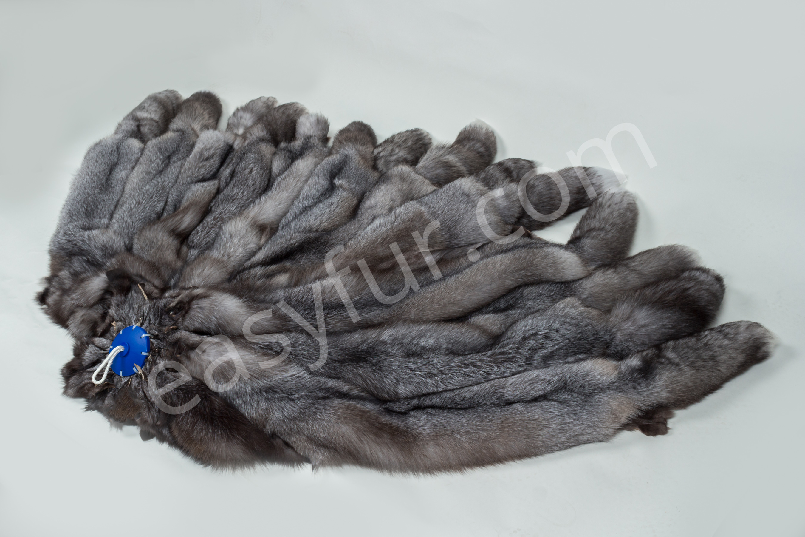 3-5670-Scandinavian-Blue-Frost-Fox-Skins-Brown-Type