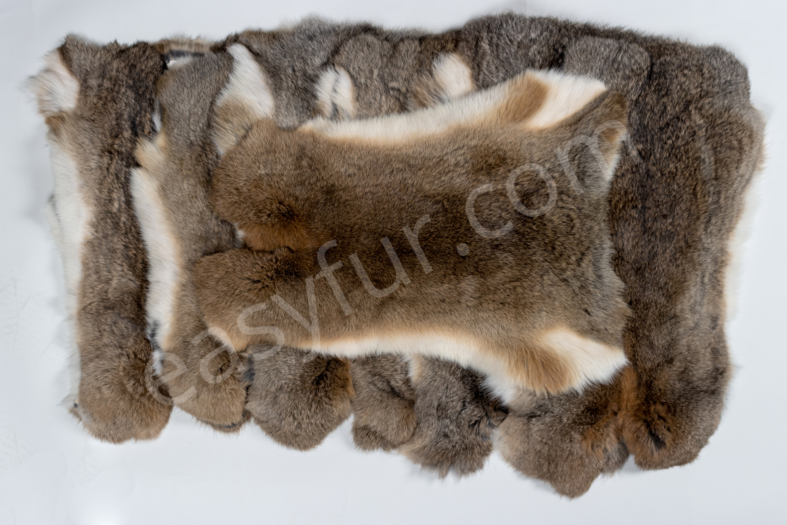 4-1974-Natural-Rabbit-skins-Kaninchenfelle-hasenfarbig